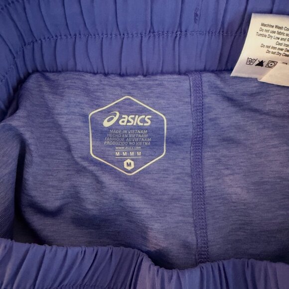 High Rise Shorts - Picture 3 of 3